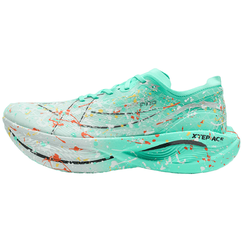 特步冠军版碳板跑鞋助你在马拉松中脱颖而出!(图1)